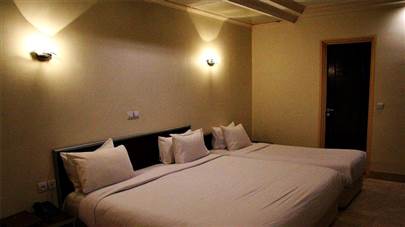 اتاق سه تخته هتل پیروزی اصفهان اتاق سه تخته هتل پیروزی اصفهان